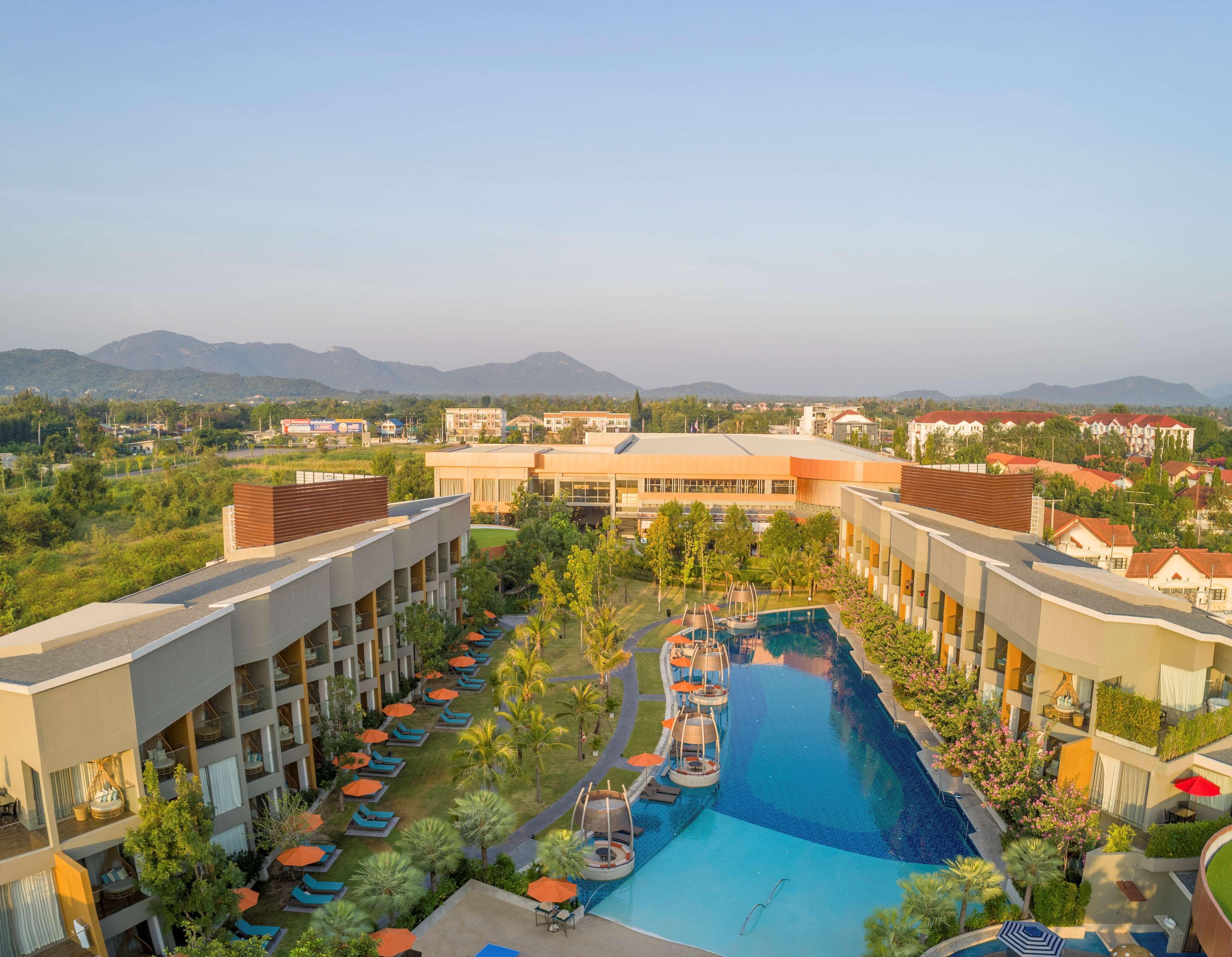 Avani+ Hua Hin Resort Cha-Am Exterior photo