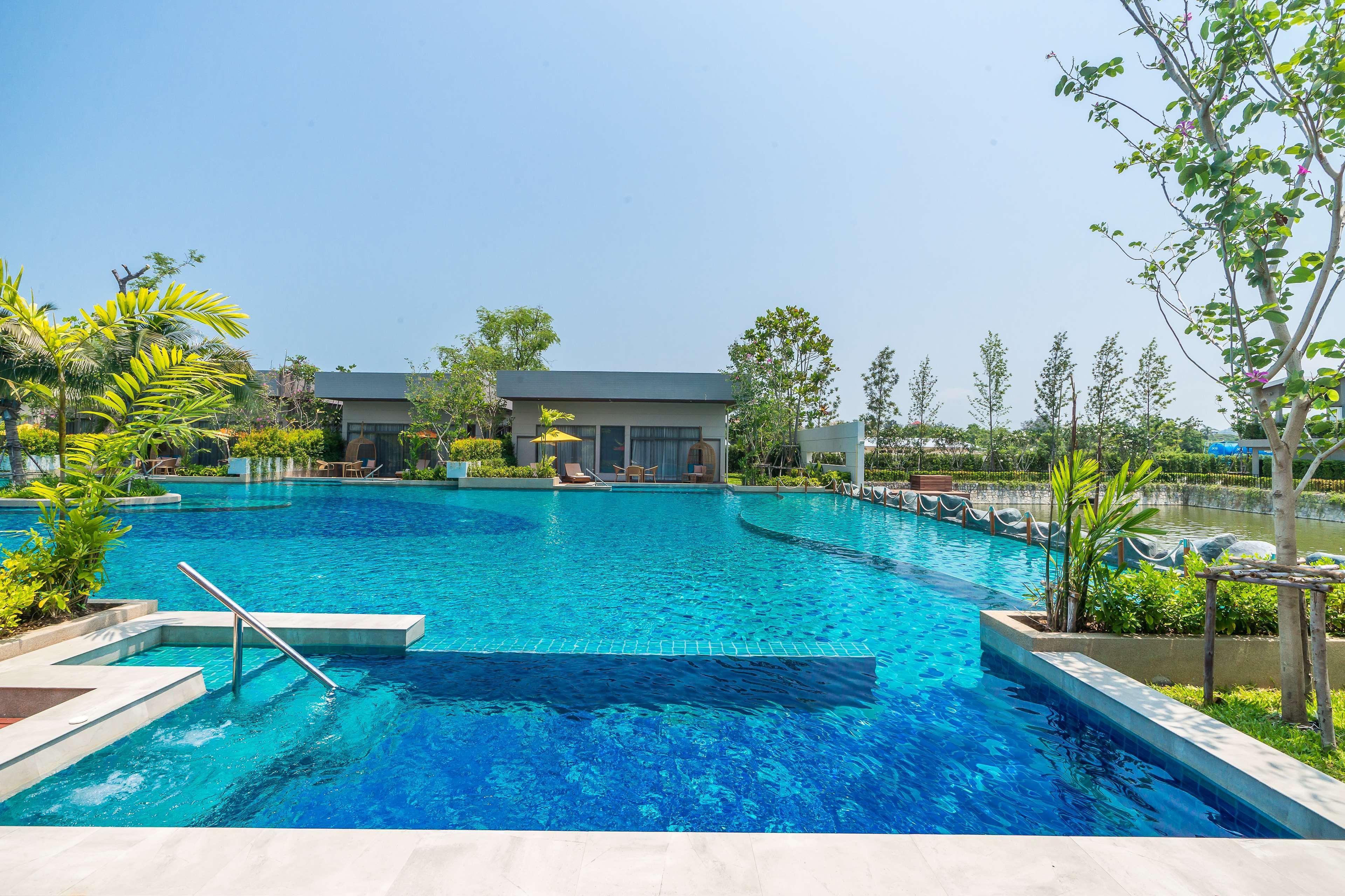 Avani+ Hua Hin Resort Cha-Am Exterior photo
