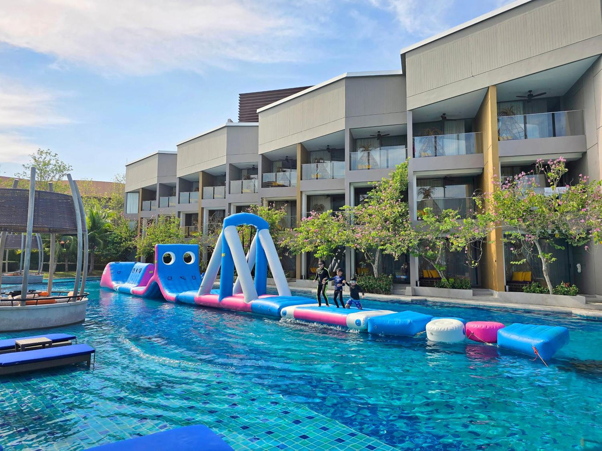 Avani+ Hua Hin Resort Cha-Am Exterior photo